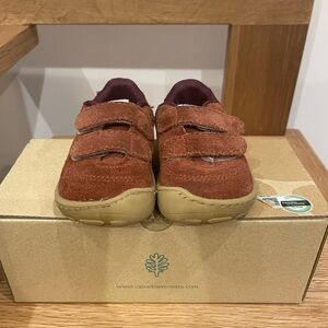 Victoria Bosco Barefoot Shoes, Size 21